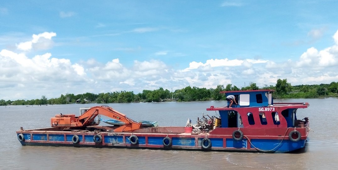 TÀU CHỞ XE CUỐC TRẠM SỐ 03